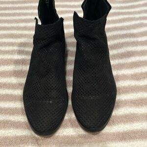 dolce vita sonni booties in black size 8.5